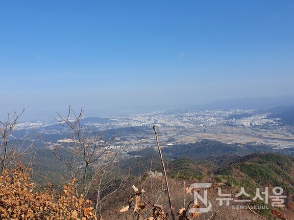 모악산 전망대에서 바라본 전주시