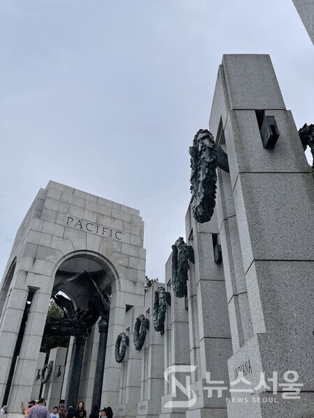 ▲ 각 주들을 대표하는 기념비들 