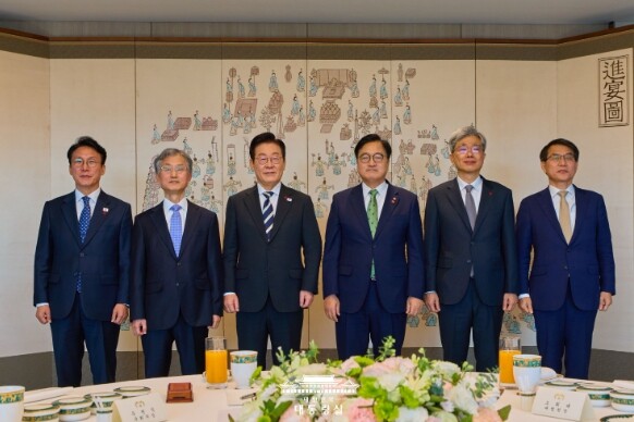 이재명 대통령, 5부 요인 초청 오찬...