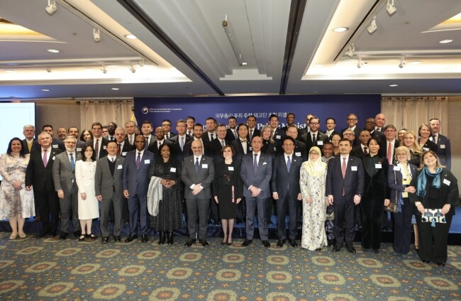 김민석 국무총리, 주한외교단 초청 리...