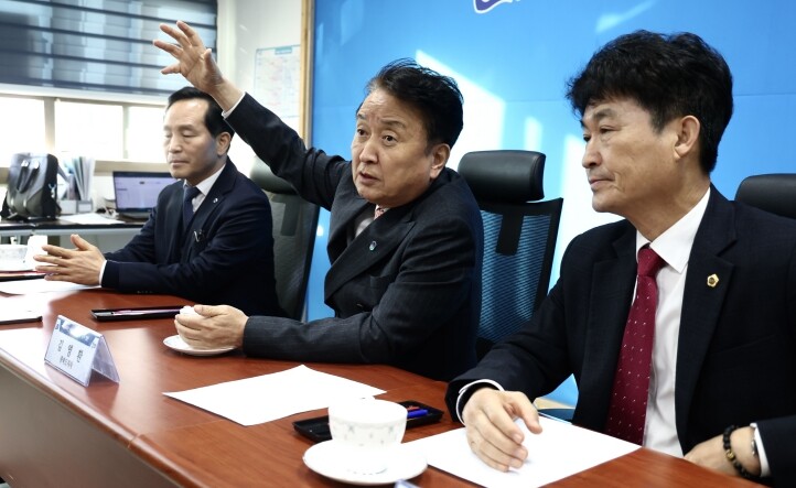 김영환 충북도지사, 진천군에서 202...