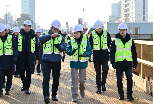 최호정 서울특별시의회 의장, 국회대로...