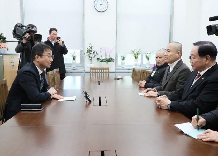 김진태 지사, 한병도 원내대표 면담…...