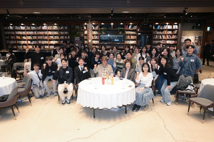 최민호 세종시장, 새내기와 함께한 문...