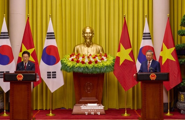 청와대 "베트남 신 지도부와...