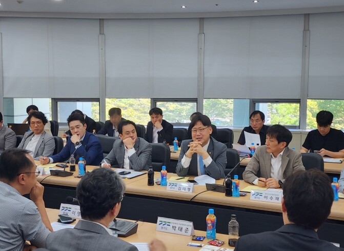 경기도·경기도의회, 피지컬 AI 현장...